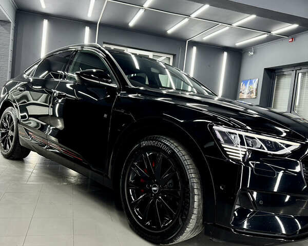 Черный Ауди E-Tron, объемом двигателя 0 л и пробегом 38 тыс. км за 39999 $, фото 10 на Automoto.ua