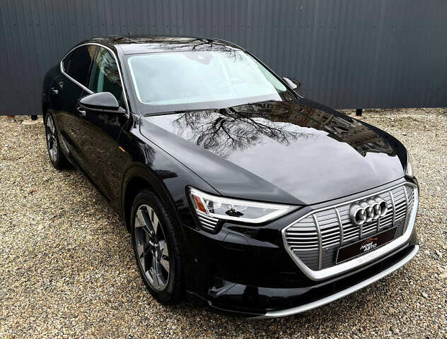 Черный Ауди E-Tron, объемом двигателя 0 л и пробегом 32 тыс. км за 35500 $, фото 7 на Automoto.ua