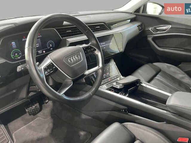 Черный Ауди E-Tron, объемом двигателя 0 л и пробегом 125 тыс. км за 21700 $, фото 17 на Automoto.ua