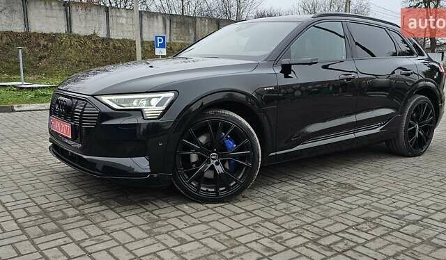 Чорний Ауді E-Tron, об'ємом двигуна 0 л та пробігом 120 тис. км за 33500 $, фото 4 на Automoto.ua