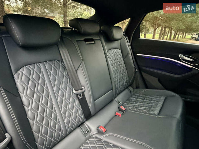 Черный Ауди E-Tron, объемом двигателя 0 л и пробегом 155 тыс. км за 33300 $, фото 24 на Automoto.ua