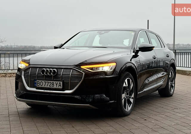 Черный Ауди E-Tron, объемом двигателя 0 л и пробегом 146 тыс. км за 27500 $, фото 1 на Automoto.ua