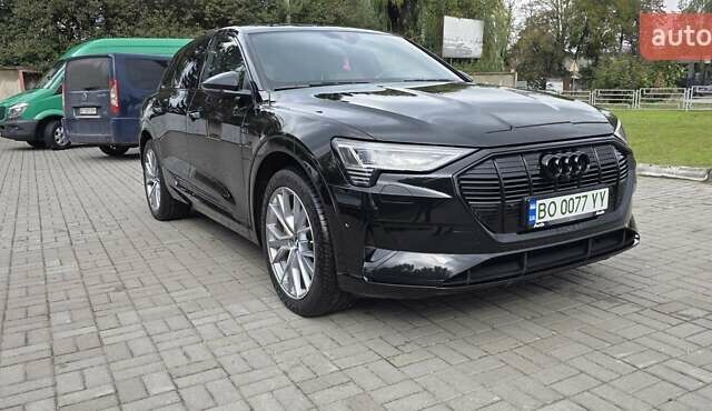Чорний Ауді E-Tron, об'ємом двигуна 0 л та пробігом 138 тис. км за 29900 $, фото 12 на Automoto.ua