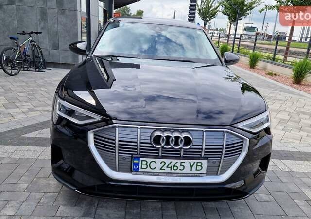 Черный Ауди E-Tron, объемом двигателя 0 л и пробегом 36 тыс. км за 26000 $, фото 49 на Automoto.ua