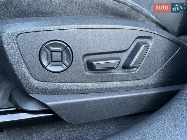 Чорний Ауді E-Tron, об'ємом двигуна 0 л та пробігом 81 тис. км за 26500 $, фото 40 на Automoto.ua