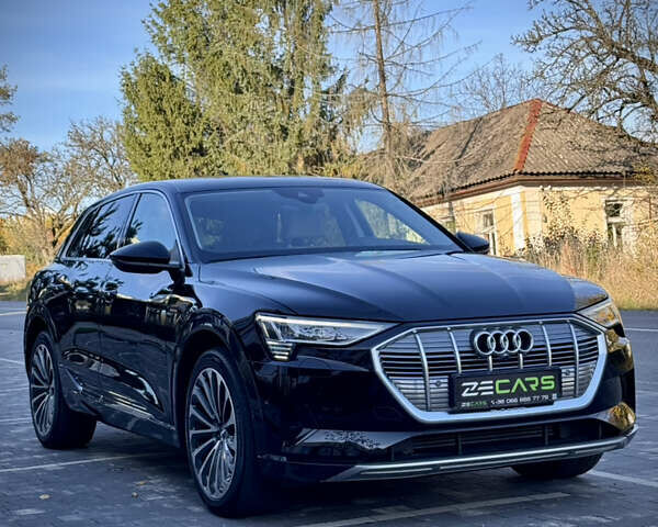 Чорний Ауді E-Tron, об'ємом двигуна 0 л та пробігом 72 тис. км за 29900 $, фото 1 на Automoto.ua