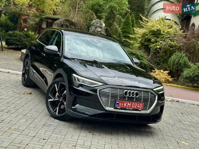 Чорний Ауді E-Tron, об'ємом двигуна 0 л та пробігом 159 тис. км за 24500 $, фото 4 на Automoto.ua