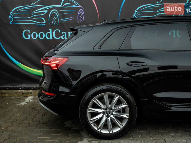 Чорний Ауді E-Tron, об'ємом двигуна 0 л та пробігом 75 тис. км за 29900 $, фото 19 на Automoto.ua