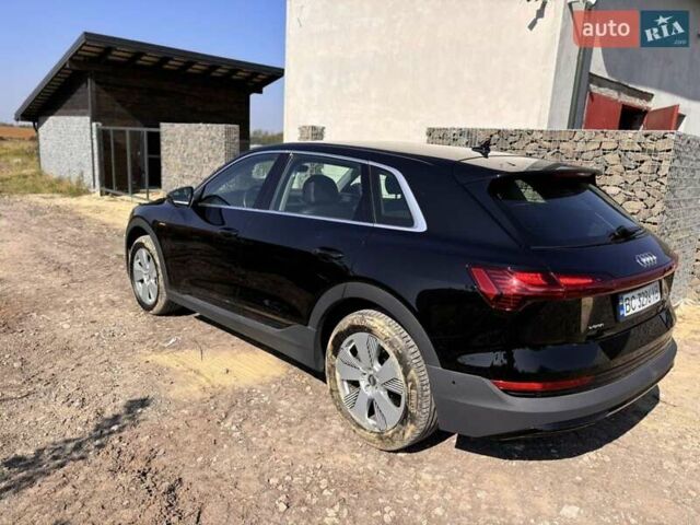 Ауді E-Tron 2020 у Львові на Automoto.ua Чорний Ауді E-Tron, об'ємом двигуна 0 л та пробігом 42 тис. км за 26650 $, фото 1 на Automoto.ua