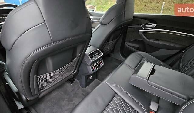 Чорний Ауді E-Tron, об'ємом двигуна 0 л та пробігом 120 тис. км за 33500 $, фото 100 на Automoto.ua