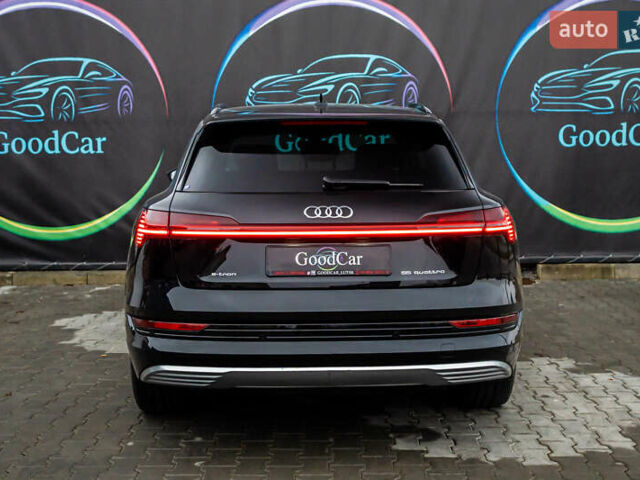 Чорний Ауді E-Tron, об'ємом двигуна 0 л та пробігом 75 тис. км за 29900 $, фото 22 на Automoto.ua