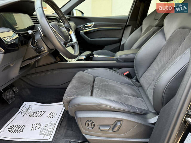 Черный Ауди E-Tron, объемом двигателя 0 л и пробегом 200 тыс. км за 26500 $, фото 18 на Automoto.ua