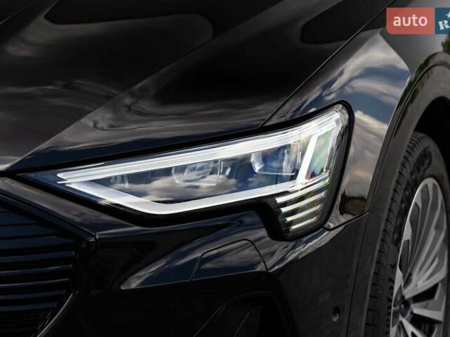 Черный Ауди E-Tron, объемом двигателя 0 л и пробегом 50 тыс. км за 39400 $, фото 3 на Automoto.ua