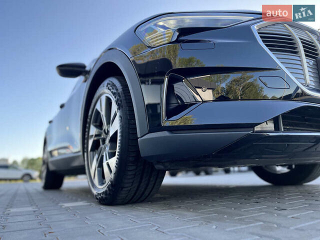 Чорний Ауді E-Tron, об'ємом двигуна 0 л та пробігом 81 тис. км за 26500 $, фото 28 на Automoto.ua