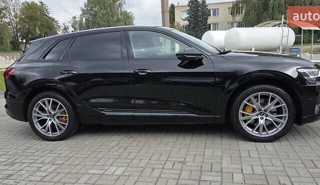 Черный Ауди E-Tron, объемом двигателя 0 л и пробегом 138 тыс. км за 29900 $, фото 15 на Automoto.ua
