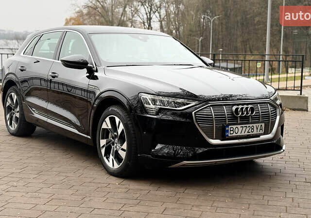 Черный Ауди E-Tron, объемом двигателя 0 л и пробегом 146 тыс. км за 27500 $, фото 4 на Automoto.ua