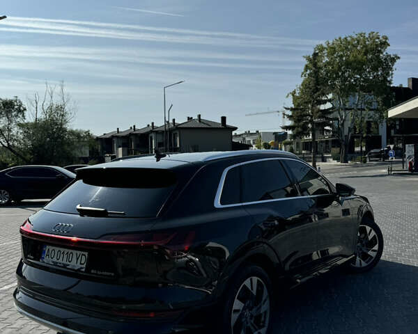 Чорний Ауді E-Tron, об'ємом двигуна 0 л та пробігом 120 тис. км за 27800 $, фото 6 на Automoto.ua