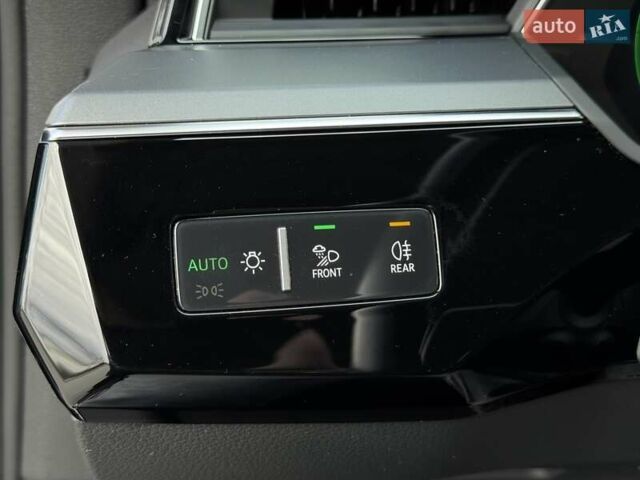Черный Ауди E-Tron, объемом двигателя 0 л и пробегом 130 тыс. км за 22300 $, фото 40 на Automoto.ua