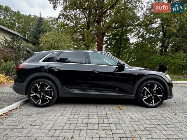 Чорний Ауді E-Tron, об'ємом двигуна 0 л та пробігом 159 тис. км за 24500 $, фото 6 на Automoto.ua