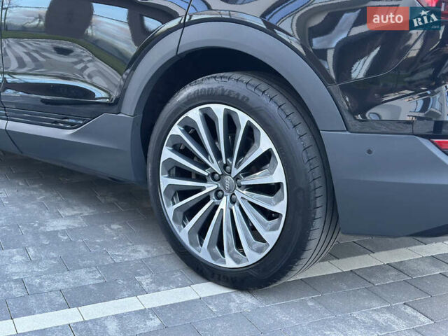 Ауди E-Tron 2020 в Ужгороде на Automoto.ua Черный Ауди E-Tron, объемом двигателя 0 л и пробегом 73 тыс. км за 26200 $, фото 5 на Automoto.ua