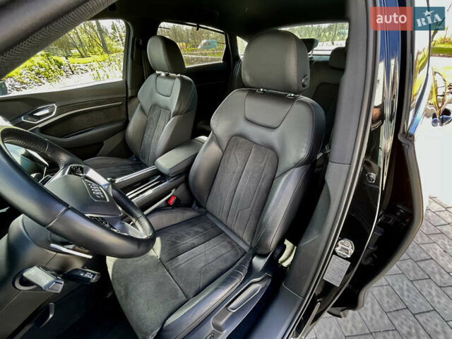 Чорний Ауді E-Tron, об'ємом двигуна 0 л та пробігом 85 тис. км за 32800 $, фото 19 на Automoto.ua