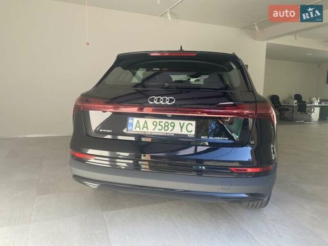Черный Ауди E-Tron, объемом двигателя 0 л и пробегом 40 тыс. км за 29800 $, фото 5 на Automoto.ua