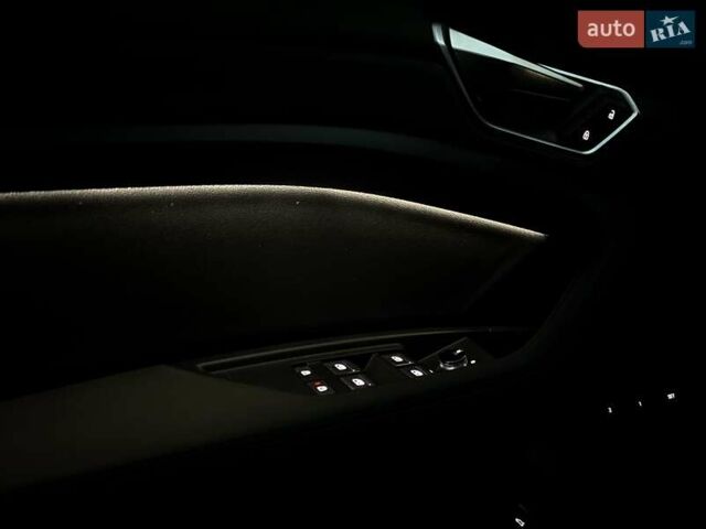 Черный Ауди E-Tron, объемом двигателя 0 л и пробегом 65 тыс. км за 29900 $, фото 34 на Automoto.ua