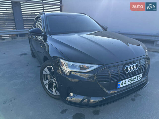 Чорний Ауді E-Tron, об'ємом двигуна 0 л та пробігом 155 тис. км за 29499 $, фото 15 на Automoto.ua