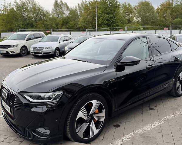 Чорний Ауді E-Tron, об'ємом двигуна 0 л та пробігом 60 тис. км за 39000 $, фото 2 на Automoto.ua