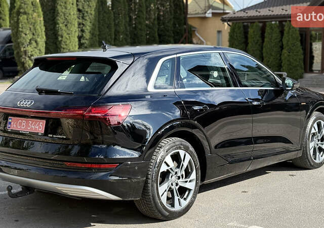Черный Ауди E-Tron, объемом двигателя 0 л и пробегом 146 тыс. км за 27000 $, фото 5 на Automoto.ua