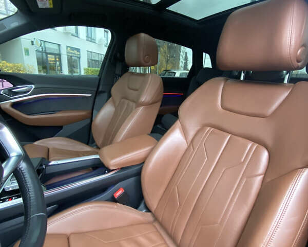 Черный Ауди E-Tron, объемом двигателя 0 л и пробегом 146 тыс. км за 31900 $, фото 18 на Automoto.ua