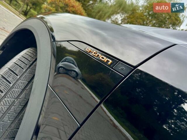 Чорний Ауді E-Tron, об'ємом двигуна 0 л та пробігом 159 тис. км за 24500 $, фото 40 на Automoto.ua