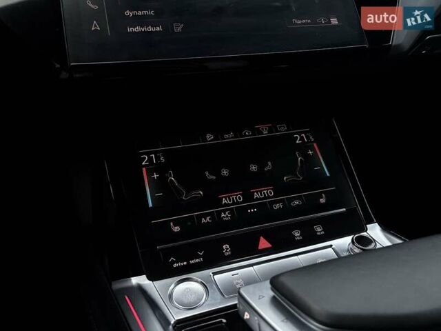 Черный Ауди E-Tron, объемом двигателя 0 л и пробегом 105 тыс. км за 35990 $, фото 29 на Automoto.ua