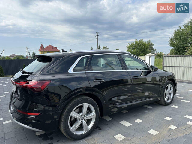 Черный Ауди E-Tron, объемом двигателя 0 л и пробегом 130 тыс. км за 26500 $, фото 3 на Automoto.ua