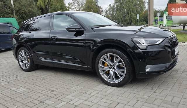 Черный Ауди E-Tron, объемом двигателя 0 л и пробегом 138 тыс. км за 29900 $, фото 14 на Automoto.ua