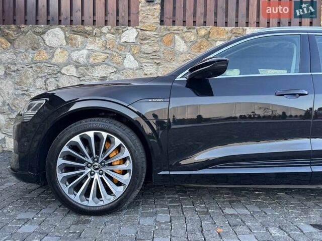 Чорний Ауді E-Tron, об'ємом двигуна 0 л та пробігом 253 тис. км за 24200 $, фото 7 на Automoto.ua