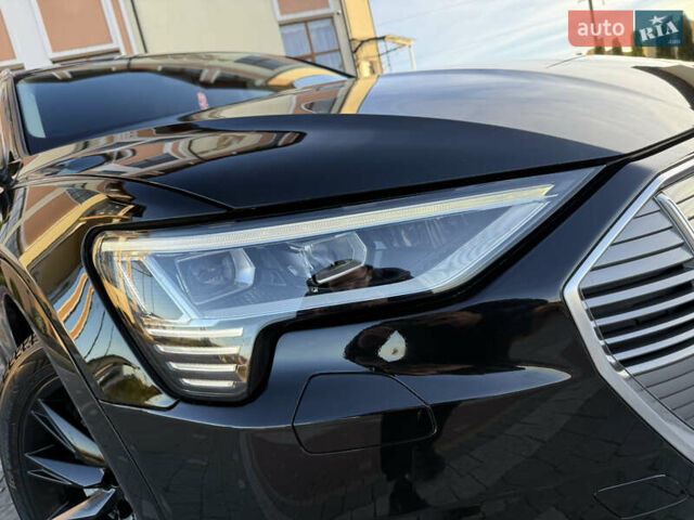 Чорний Ауді E-Tron, об'ємом двигуна 0 л та пробігом 150 тис. км за 26999 $, фото 7 на Automoto.ua