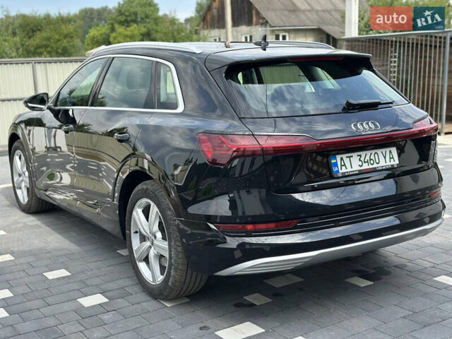 Чорний Ауді E-Tron, об'ємом двигуна 0 л та пробігом 130 тис. км за 27900 $, фото 4 на Automoto.ua