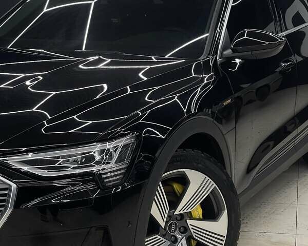 Черный Ауди E-Tron, объемом двигателя 0 л и пробегом 177 тыс. км за 26489 $, фото 15 на Automoto.ua