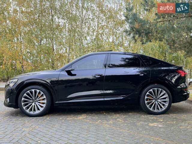 Черный Ауди E-Tron, объемом двигателя 0 л и пробегом 155 тыс. км за 33300 $, фото 10 на Automoto.ua