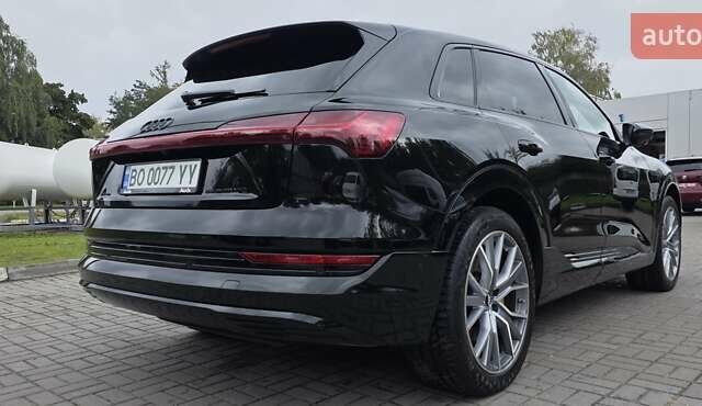 Чорний Ауді E-Tron, об'ємом двигуна 0 л та пробігом 138 тис. км за 29900 $, фото 31 на Automoto.ua