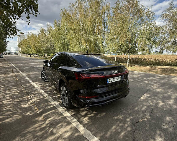 Чорний Ауді E-Tron, об'ємом двигуна 0 л та пробігом 87 тис. км за 38000 $, фото 4 на Automoto.ua