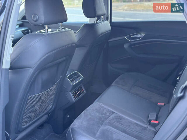 Ауди E-Tron 2020 в Ужгороде на Automoto.ua Черный Ауди E-Tron, объемом двигателя 0 л и пробегом 73 тыс. км за 26200 $, фото 9 на Automoto.ua