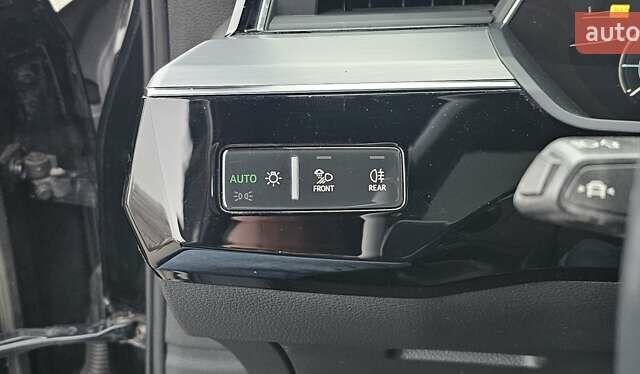 Чорний Ауді E-Tron, об'ємом двигуна 0 л та пробігом 120 тис. км за 33500 $, фото 78 на Automoto.ua