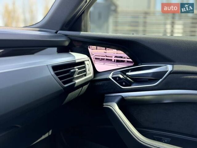 Ауді E-Tron 2020 у Києві на Automoto.ua Чорний Ауді E-Tron, об'ємом двигуна 0 л та пробігом 44 тис. км за 35999 $, фото 48 на Automoto.ua