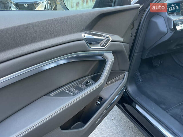 Ауди E-Tron 2020 в Виннице на Automoto.ua Черный Ауди E-Tron, объемом двигателя 0 л и пробегом 119 тыс. км за 28400 $, фото 8 на Automoto.ua