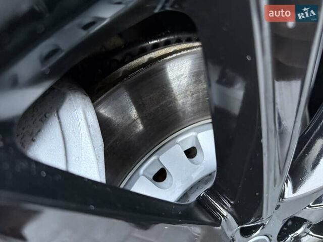 Черный Ауди E-Tron, объемом двигателя 0 л и пробегом 150 тыс. км за 27499 $, фото 9 на Automoto.ua