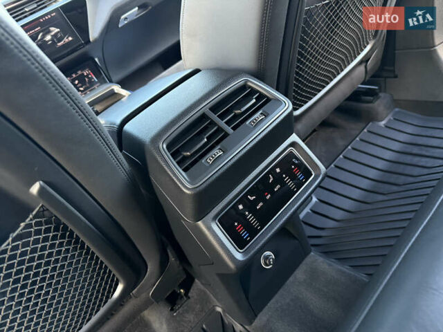 Чорний Ауді E-Tron, об'ємом двигуна 0 л та пробігом 150 тис. км за 26999 $, фото 83 на Automoto.ua