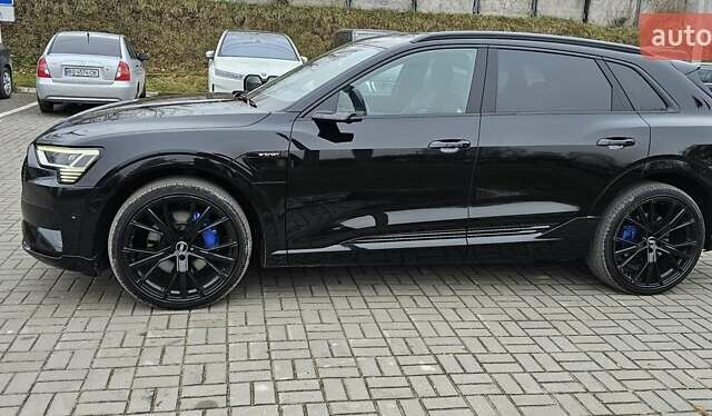 Чорний Ауді E-Tron, об'ємом двигуна 0 л та пробігом 120 тис. км за 33500 $, фото 19 на Automoto.ua