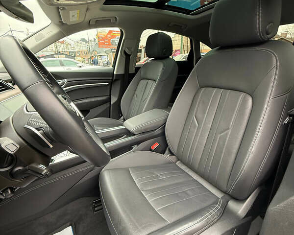 Черный Ауди E-Tron, объемом двигателя 0 л и пробегом 32 тыс. км за 35500 $, фото 17 на Automoto.ua